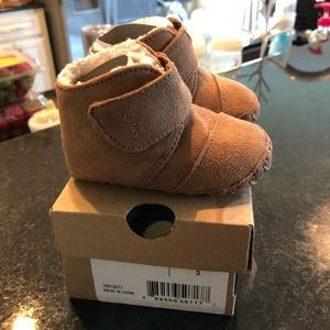 TOMS - Cuna NWT